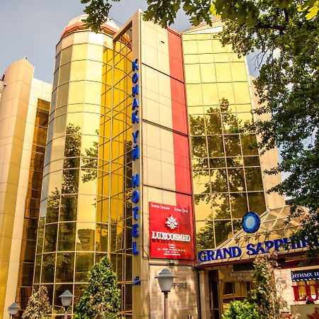 Grand Sapphire Hotel アルマトイ エクステリア 写真