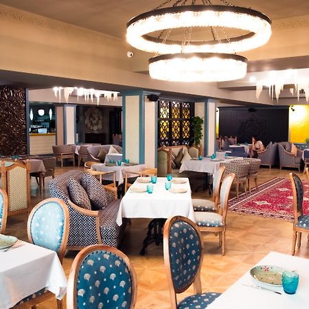 Grand Sapphire Hotel アルマトイ エクステリア 写真