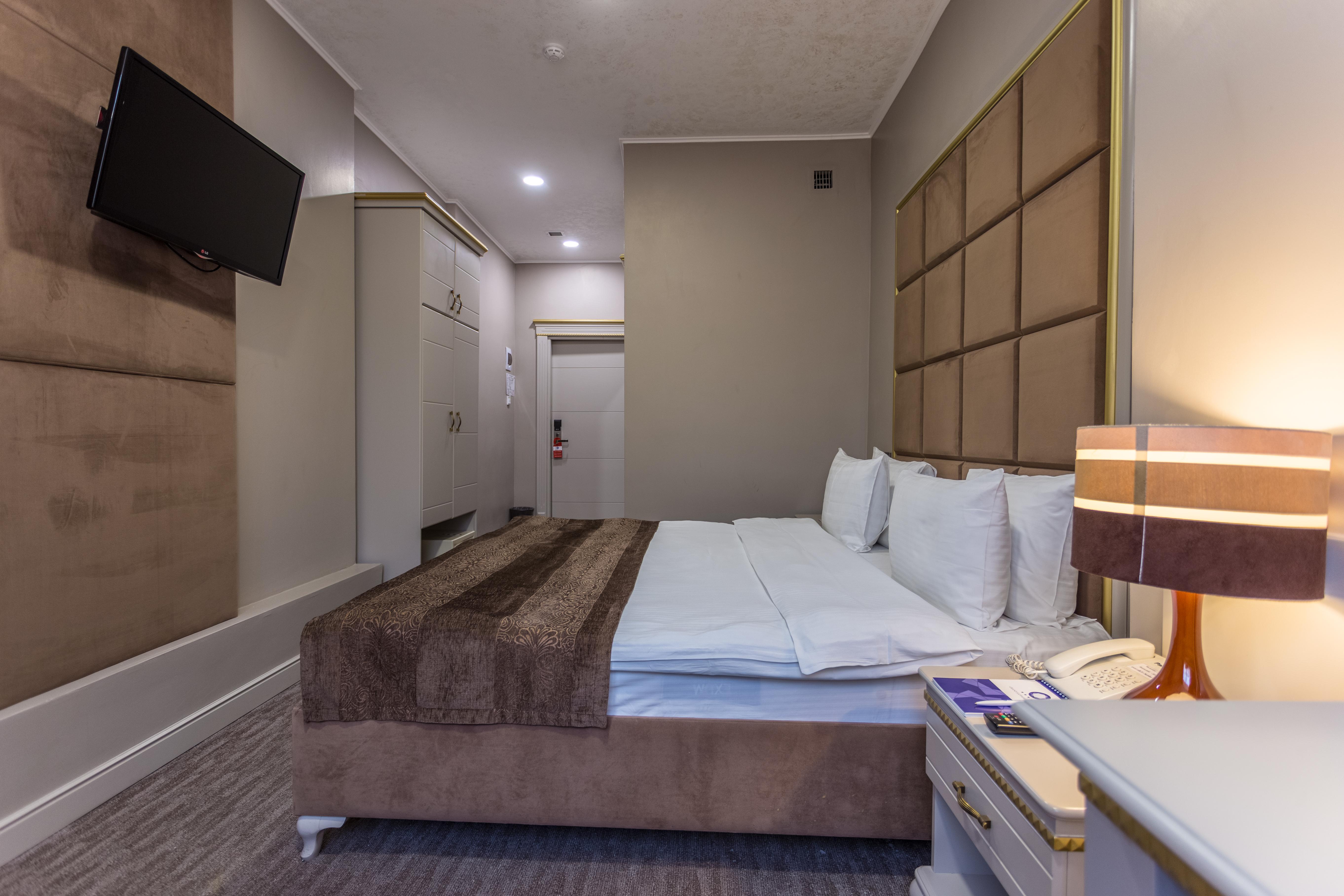 Grand Sapphire Hotel アルマトイ エクステリア 写真