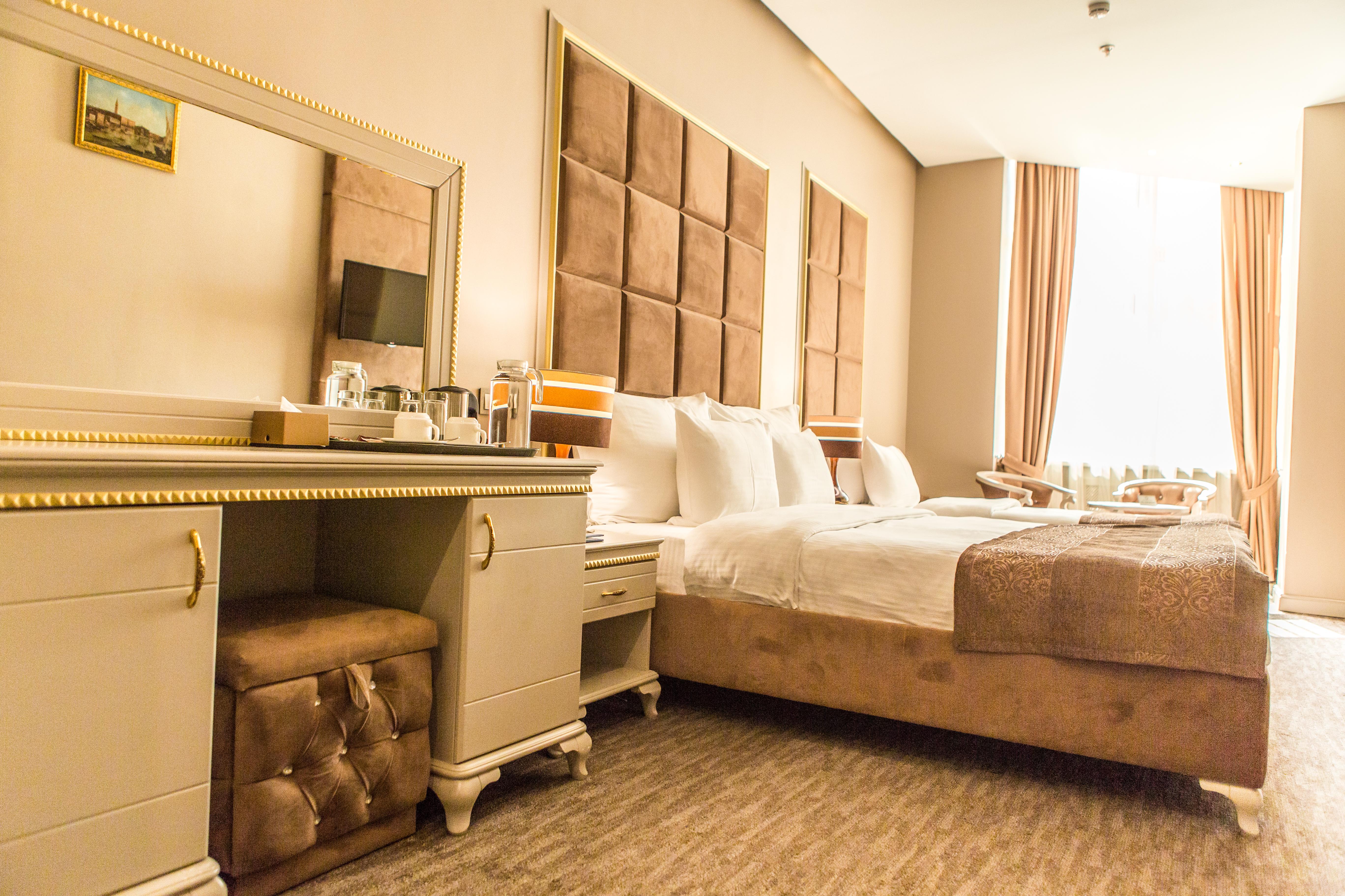 Grand Sapphire Hotel アルマトイ エクステリア 写真