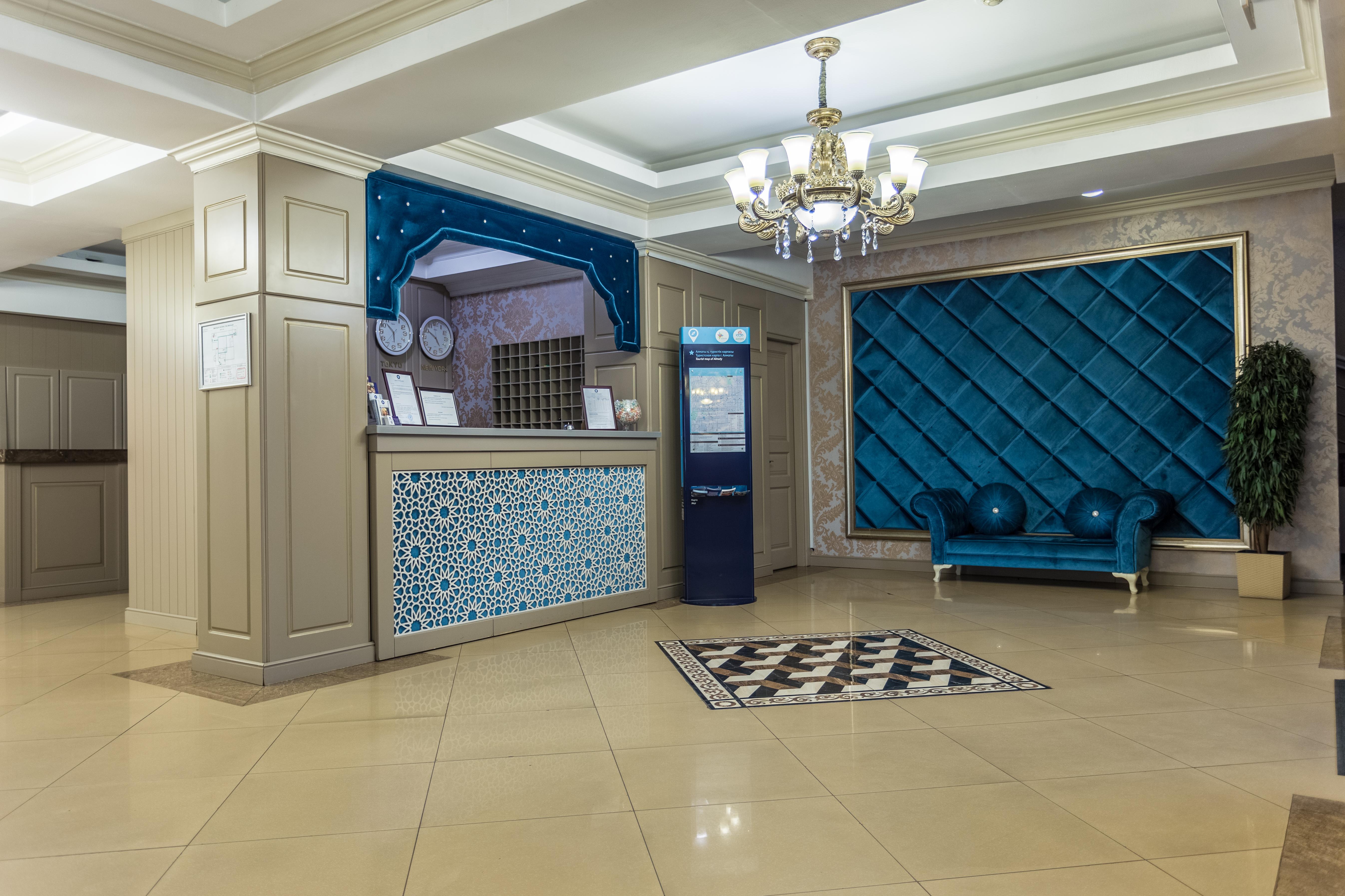 Grand Sapphire Hotel アルマトイ エクステリア 写真