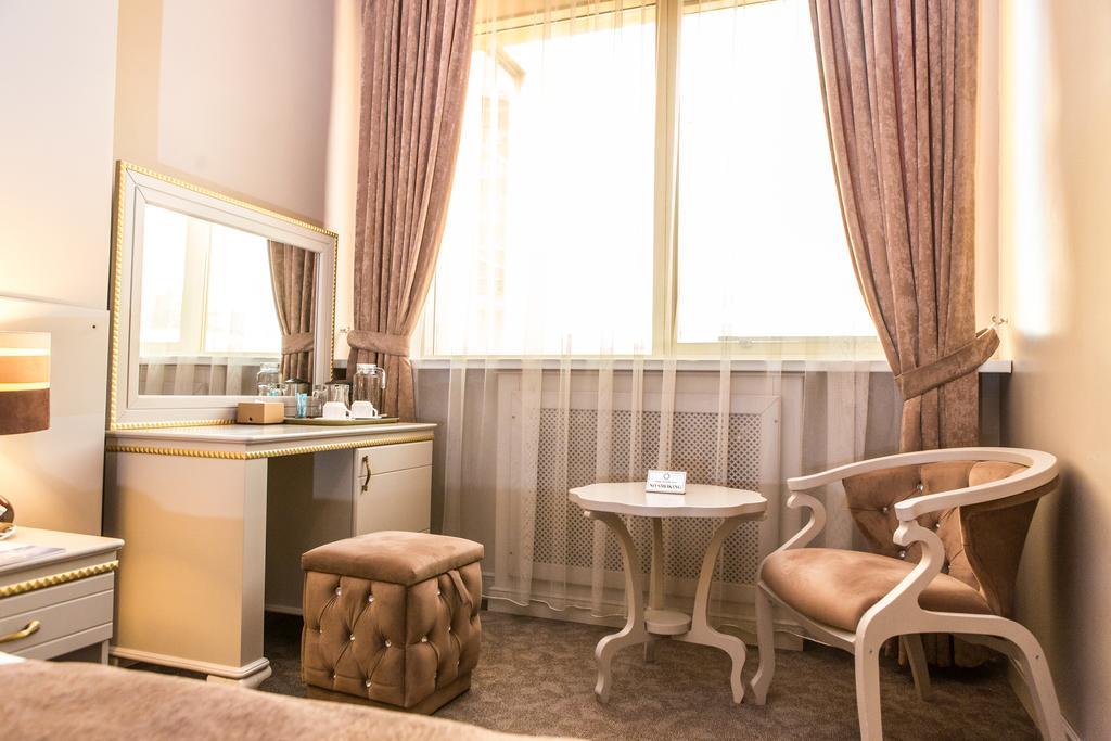 Grand Sapphire Hotel アルマトイ エクステリア 写真