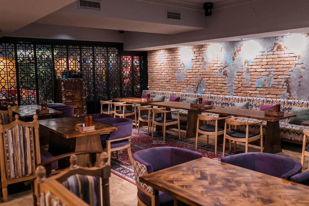 Grand Sapphire Hotel アルマトイ エクステリア 写真