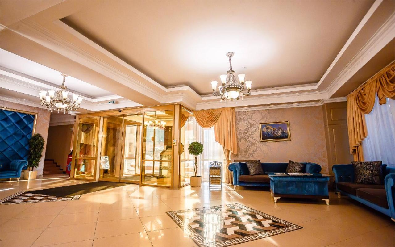 Grand Sapphire Hotel アルマトイ エクステリア 写真