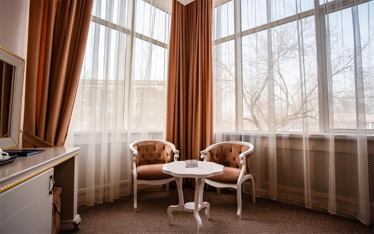 Grand Sapphire Hotel アルマトイ エクステリア 写真