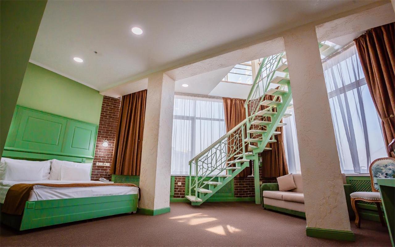 Grand Sapphire Hotel アルマトイ エクステリア 写真